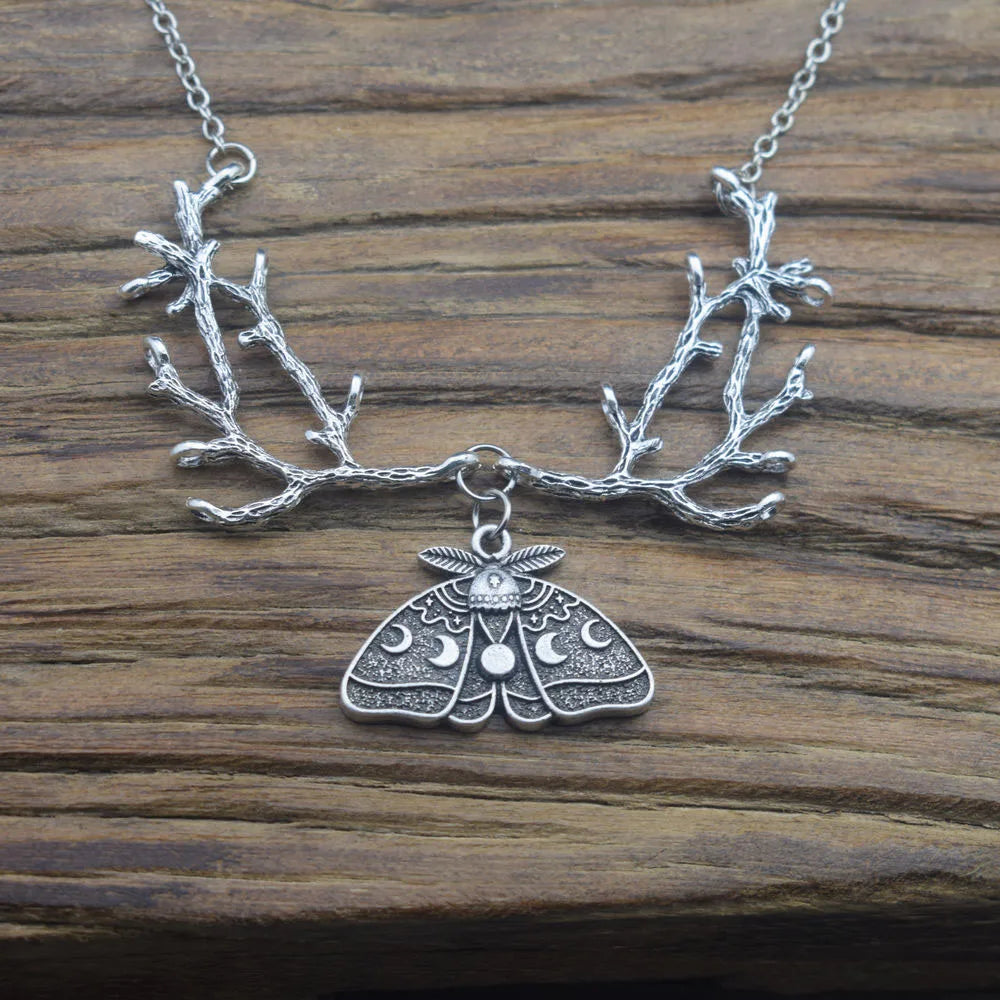 Relic of the Hollow Grove Necklace